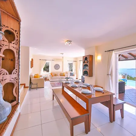 Zeytin Agaci, Peninsula Vila Kaş